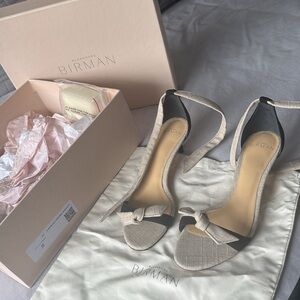 Alexandre Birman kitten heels in size 36.5
